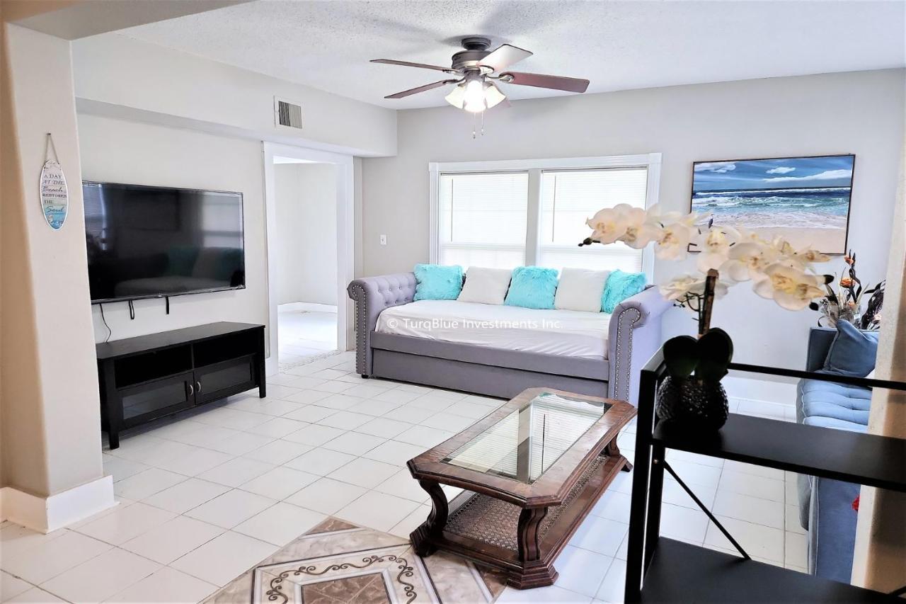 Casaazul-2605A-Couples Retreat By Beach & Pleasure Pier 1 Block Away- 2Bed 2Bath- 7 Minutes To Cruise Terminal กาลเวสตัน ภายนอก รูปภาพ