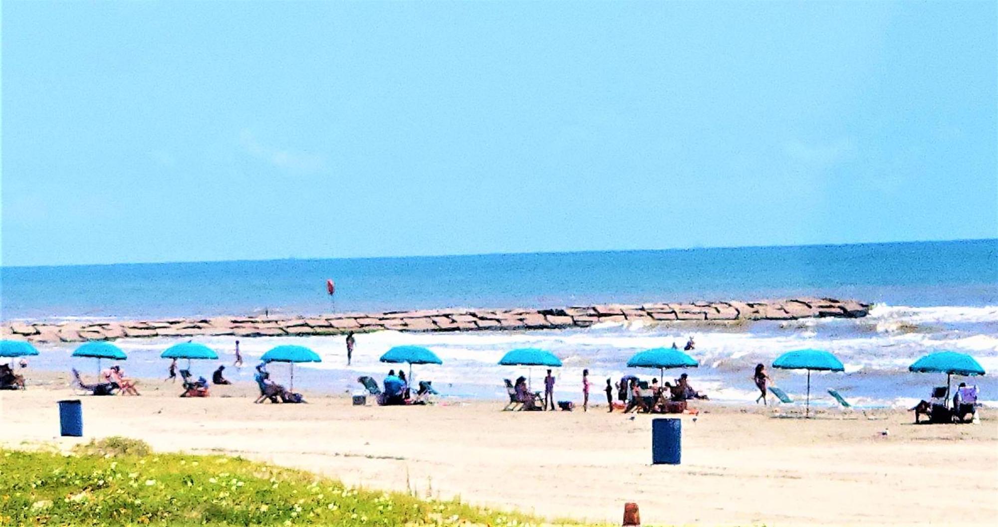 Casaazul-2605A-Couples Retreat By Beach & Pleasure Pier 1 Block Away- 2Bed 2Bath- 7 Minutes To Cruise Terminal กาลเวสตัน ภายนอก รูปภาพ