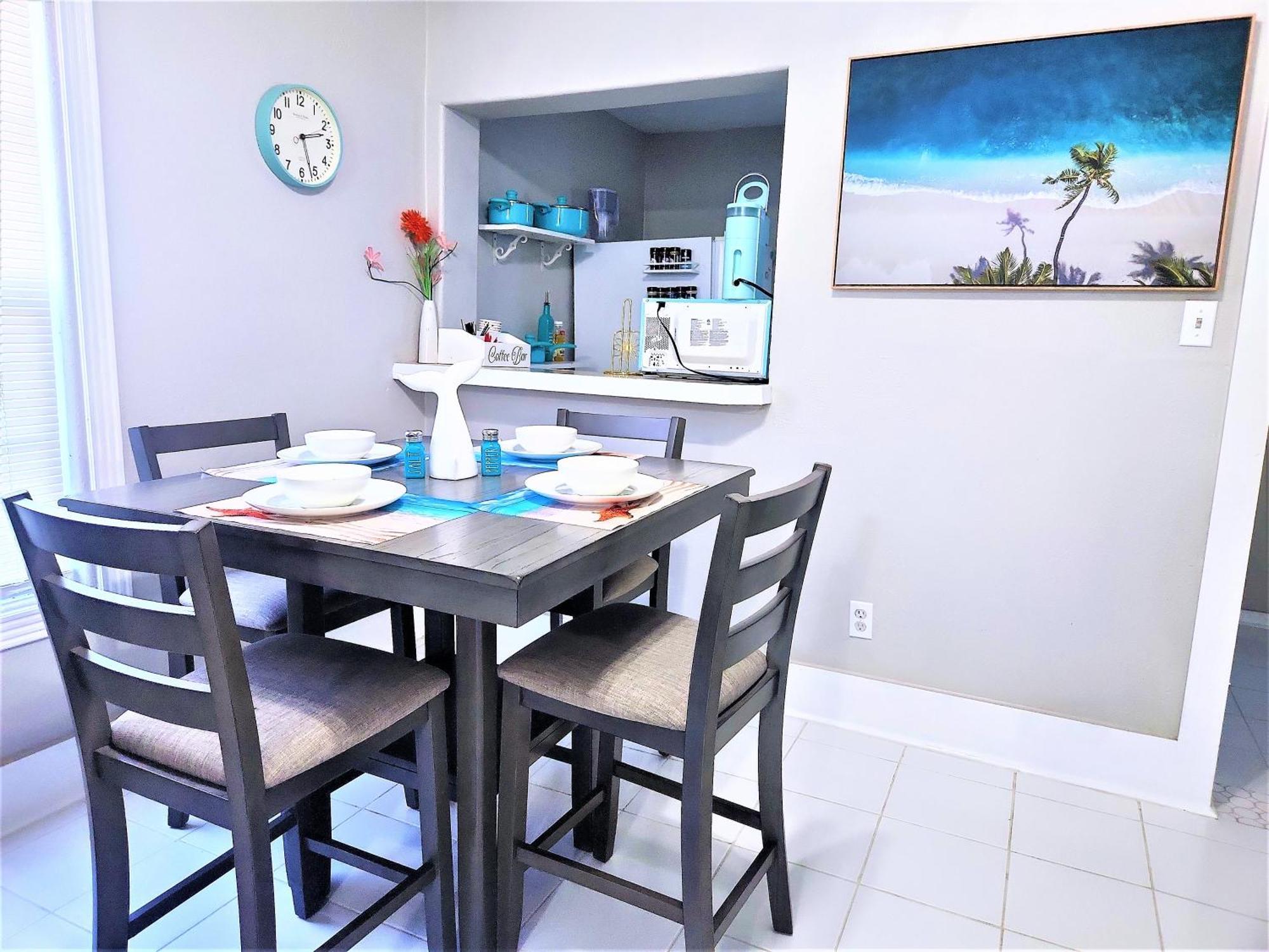 Casaazul-2605A-Couples Retreat By Beach & Pleasure Pier 1 Block Away- 2Bed 2Bath- 7 Minutes To Cruise Terminal กาลเวสตัน ภายนอก รูปภาพ